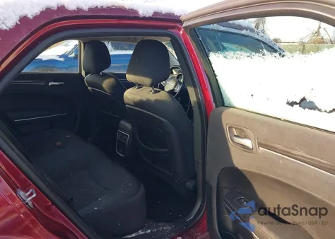 2018 Chrysler 300 Touring из США, поврежденный, VIN 2C3CCAAG2JH330911